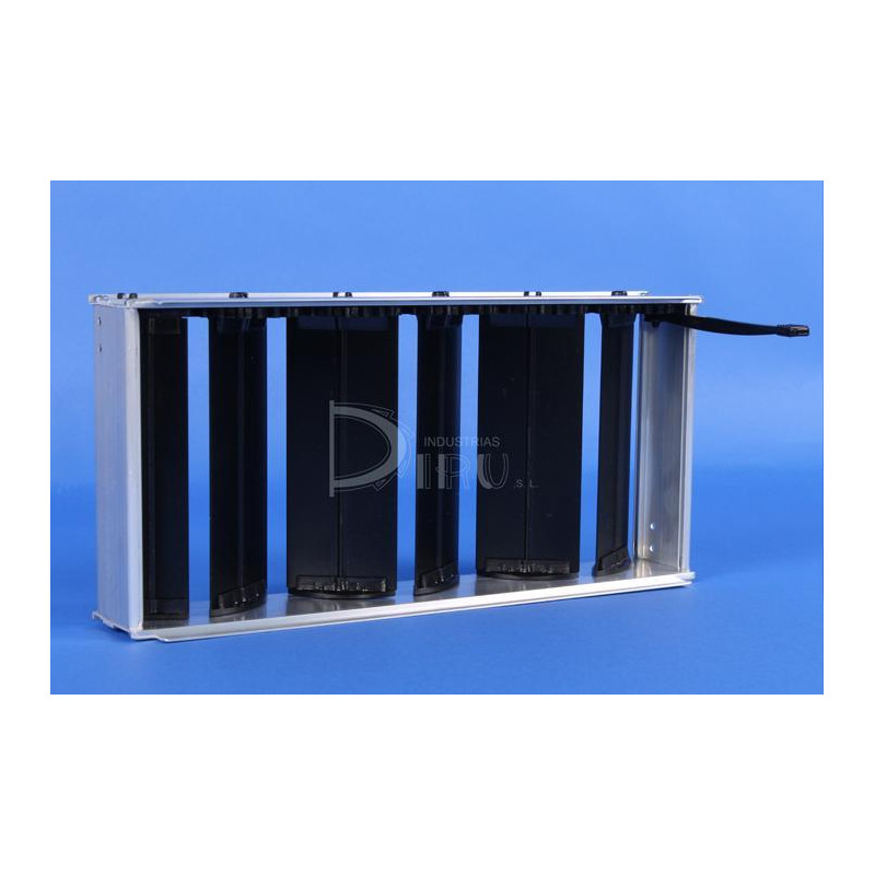 COMPUERTAS DE REGULACIÓN DE LAMAS OPUESTAS  300 x 600 COLOR NEGRO CON PALANCA